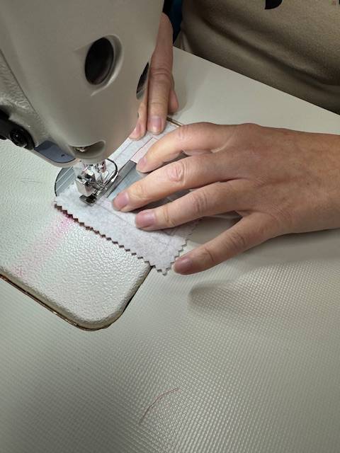 Pochettes de véhicule sur mesure confectionnées dans notre atelier local