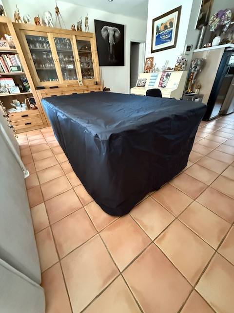 Housse personnalisée avec zip : notre atelier prés du Gard protège votre billard