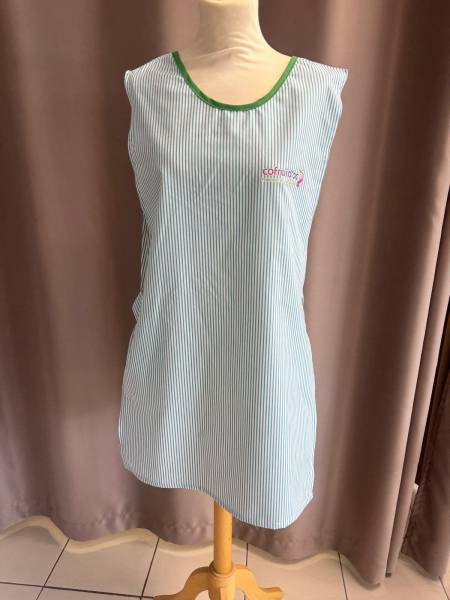 Confection de chasubles avec fermetures pressions sans poche pour une cooperative agricole à Saint-Just, dans l'Hérault