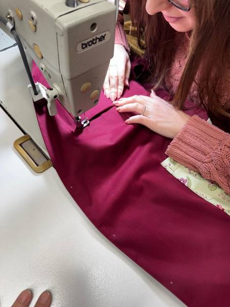 Broderie sur Tuniques : 19 Créations Uniques pour une Crèche