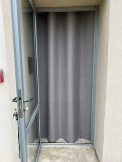 Confection de rideaux sur mesure pour le Domaine du Sauvage situé aux Saintes Marie de la Mer dans les Bouches du Rhône