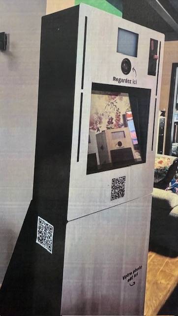 otre Solution de Protection Sur Mesure pour Bornes Selfies à Dunkerque : Housses Doublées Haute Résistance.