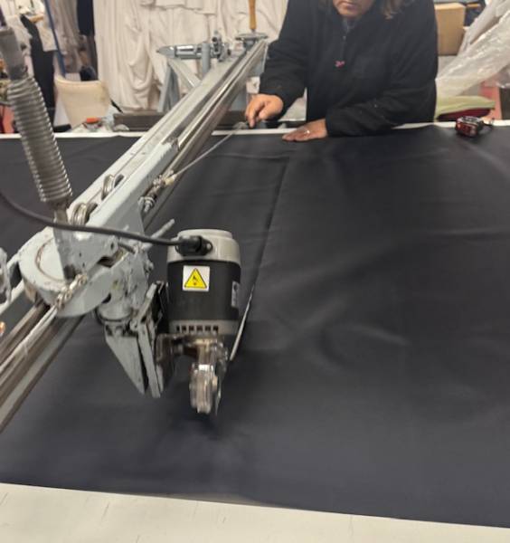 Protection Optimale Bornes Selfies : Housses Doublées Sur Mesure pour Entreprises Dunkerquoises.