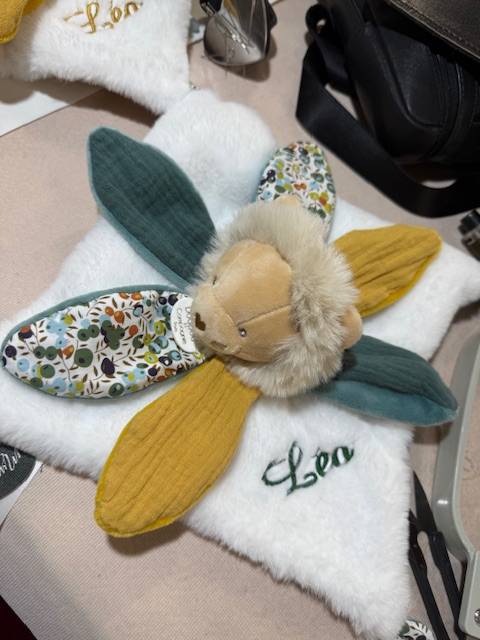 Votre Doudou Brodé sur Mesure dans l'Hérault : Création unique