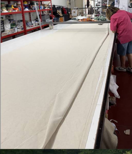 Confection textile pour tournages et séries TV : expertise sur mesure en Occitanie