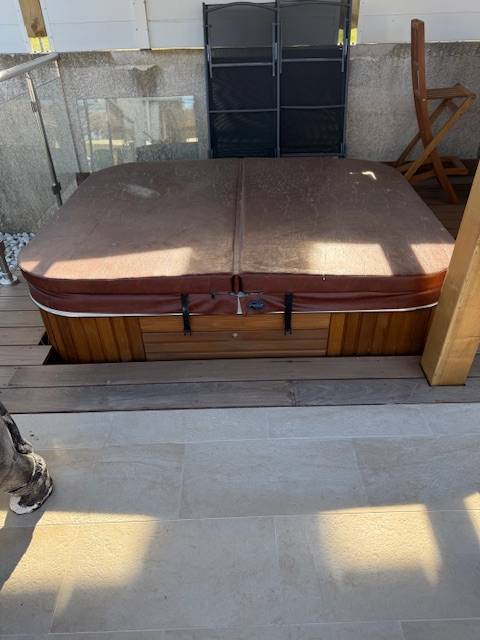 Housses sur mesure et imperméables : Protéger votre jacuzzi à Aimargues