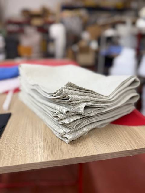 Napperons ignifugés sur mesure pour professionnels : Protégez vos tables à Avignon 