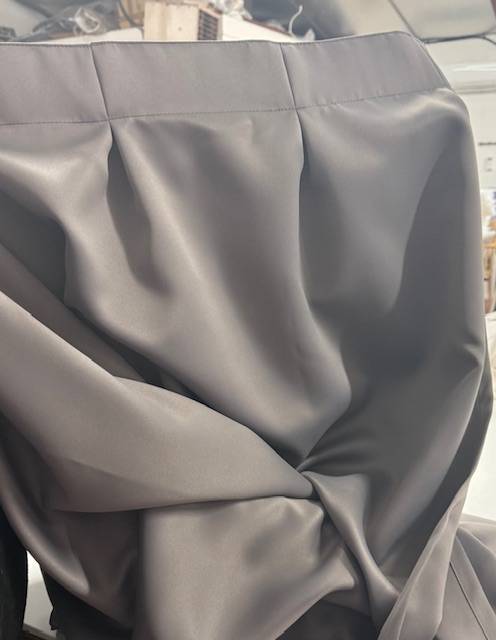 Votre Expert Local à Lunel : Rideaux Occultants M1 Sur Mesure, Plis Compagnons & Tringlerie Complète.