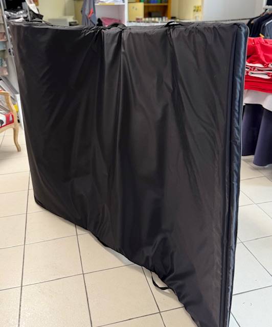 Housses de protection personnalisées : transportez et stockez vos plaques de Plexiglas en toute sérénité à Lattes